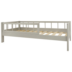 Lit d'enfant en bois avec les barrières 160x80cm Lit d'enfant en bois avec les barrières 160x80cm